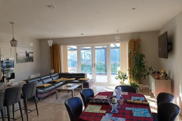 Interior 5, Aran Guesthouse - Kingsize Bed with Ensuite, Dublin