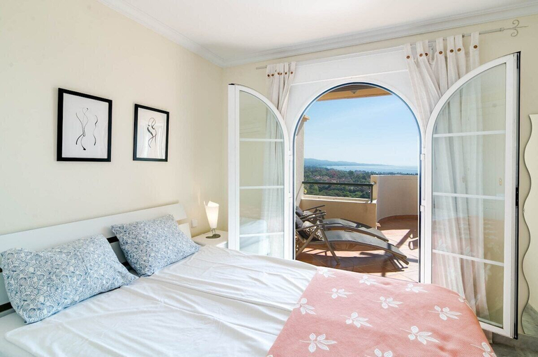 Bedroom 2, Saa- Comfortable Apartment Near Puerto Banus, Málaga
