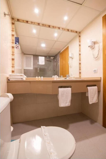 Bathroom 3, Hotel Caribe Ibiza, Baleares