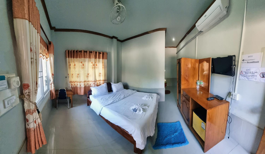 Bedroom 4, Beyond Pub guest House and Hotel, Paksong