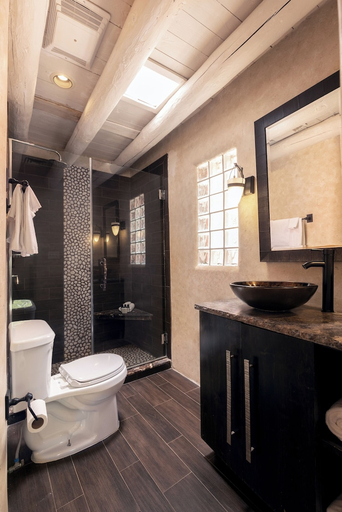 Bathroom 5, El Monte Sagrado Resort, Taos