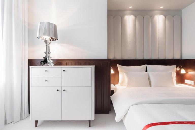 Bedroom 5, Ruby Hanna Hotel Stuttgart by IHG, Stuttgart