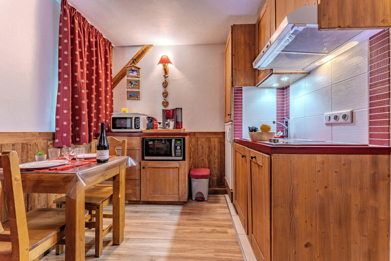 Private kitchen 5, La Roche Blanche Val Thorens, Savoie