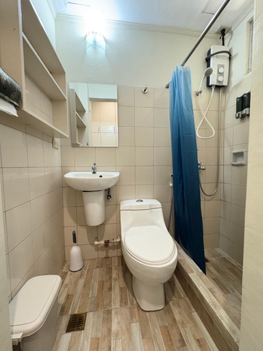 Bathroom 5, 1775 Adriatico Suites, Manila City