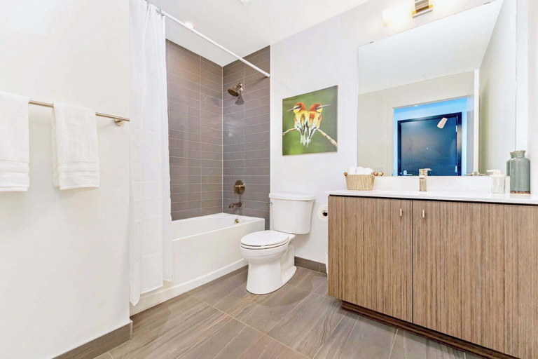 Bathroom 4, Union Towers Condo With City Views and Patio, Waterloo