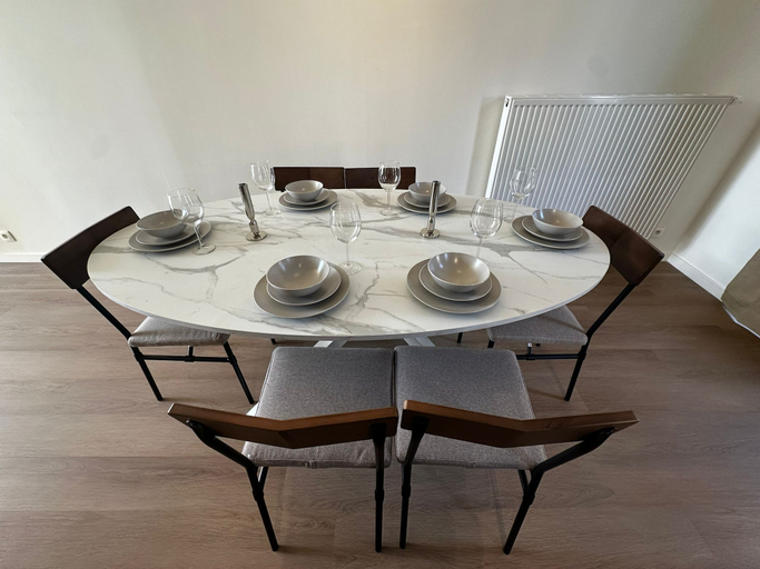Private kitchen 4, Stylish 2BR With 1LR Near to City Center, Oost-Vlaanderen