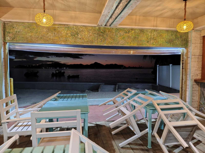 Terrace/patio 4, Unique beach front hotel, Diana