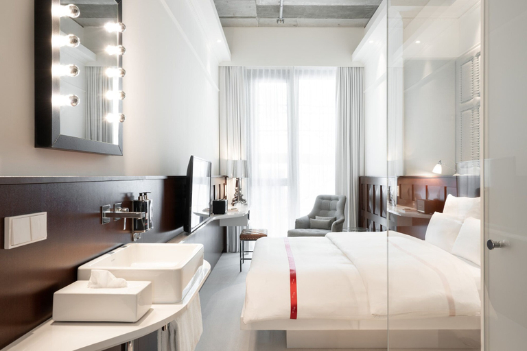 Room 3, Ruby Lilou Hotel Marseille by IHG, Bouches-du-Rhône