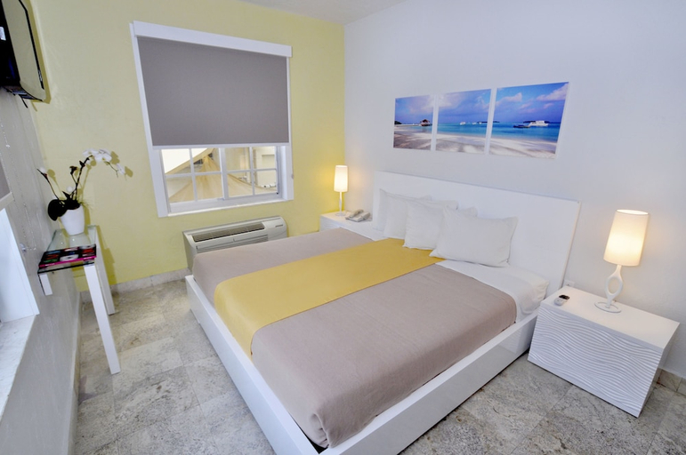 Bedroom 3, Colony Hotel, Miami-Dade
