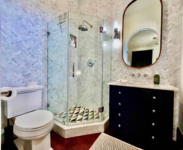 Bathroom 4, The Winnie Victorian 2bdr, Galveston