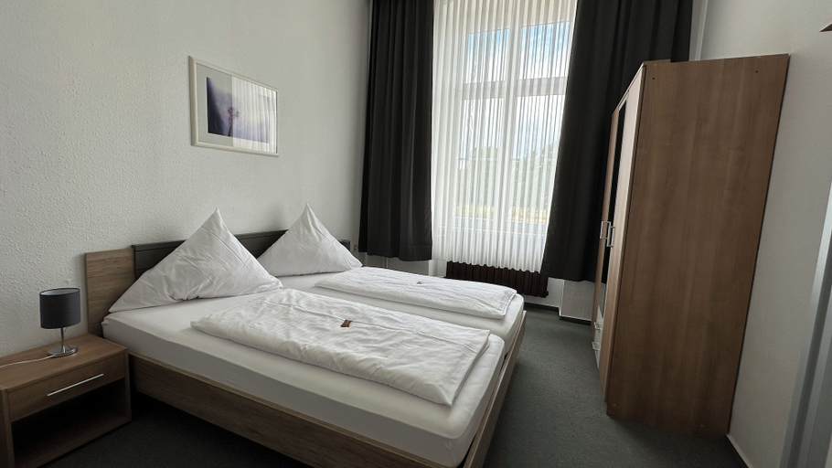Bedroom 3, Hotel Stadt Köthen, Anhalt-Bitterfeld