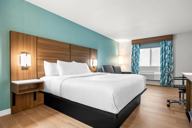 Room 3, Clarion Pointe Springfield Southeast, Greene