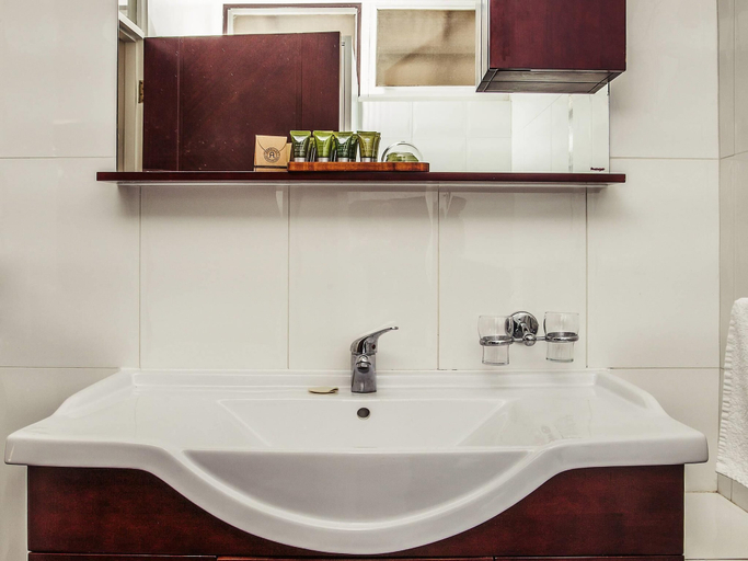 Bathroom 4, Mercure Ballarat Hotel and Convention Centre, Ballarat - Central