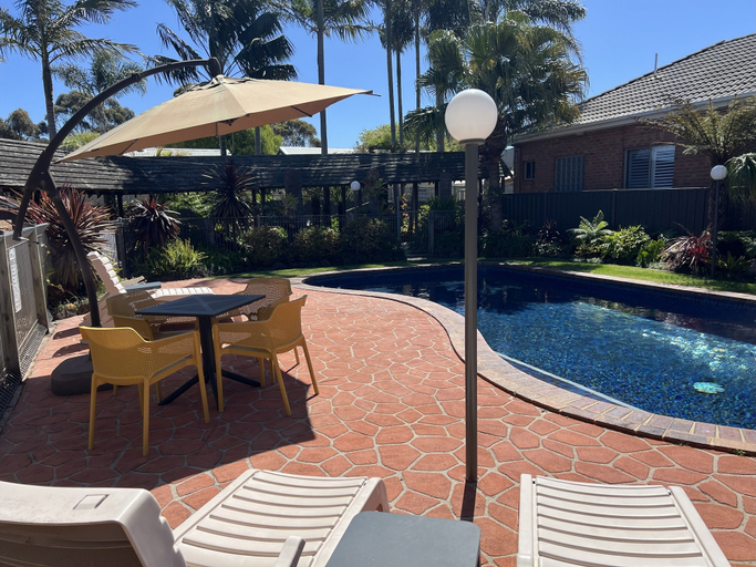 Sport & Beauty 4, Coastal Waters Motor Inn, E. Gippsland - Bairnsdale