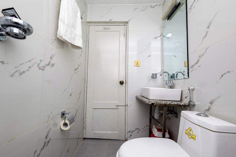 Bathroom 3, Hotel Outfitter Nepal, Bagmati