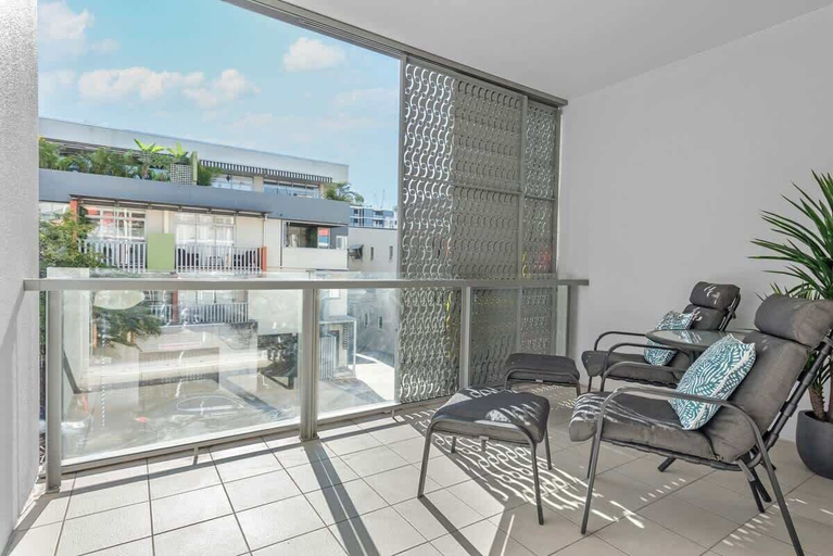 Interior 2, Artful Abode! 1bed/1bath/1car ~ 5 Mins to CBD, Fortitude Valley