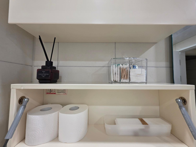 Bathroom, Sinchon Station Walks 3 Minutes Hongik University Gwanghwamun Seongsu Airport Railroad No Free Gym S, Mapo
