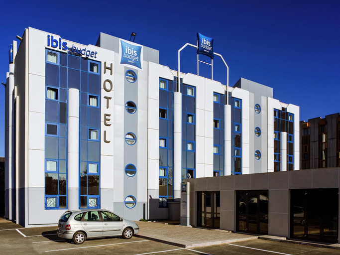 Exterior & Views 2, ibis budget Grigny Centre, Essonne