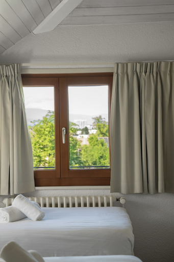 Bedroom 2, Auberge De Confignon, Genève