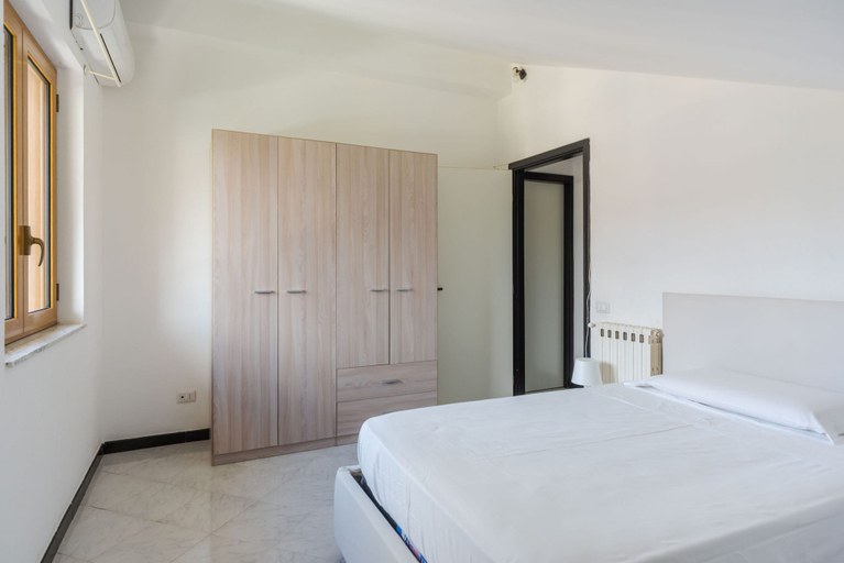 Room 2, Olive Villa with Garden by Wonderful Italy, Catania
