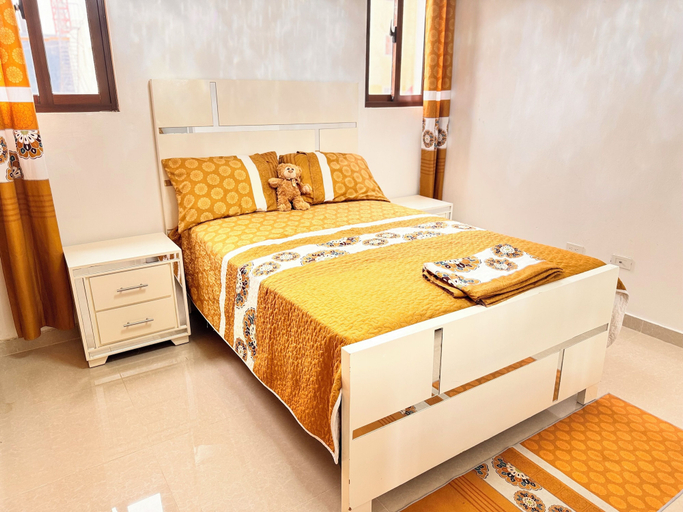 Room 5, Enjoy Huge 4 Bedrooms and 3 Bathrooms, Santiago de los Caballeros