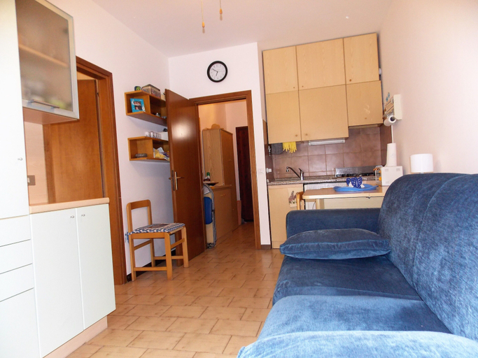 Living area 3, Flat With Parking Only 100m From the Beach, Venezia