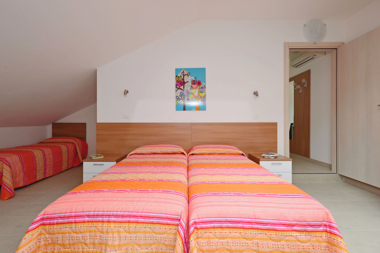 Room 3, Seaside Escape for a Relaxing Stay, Udine