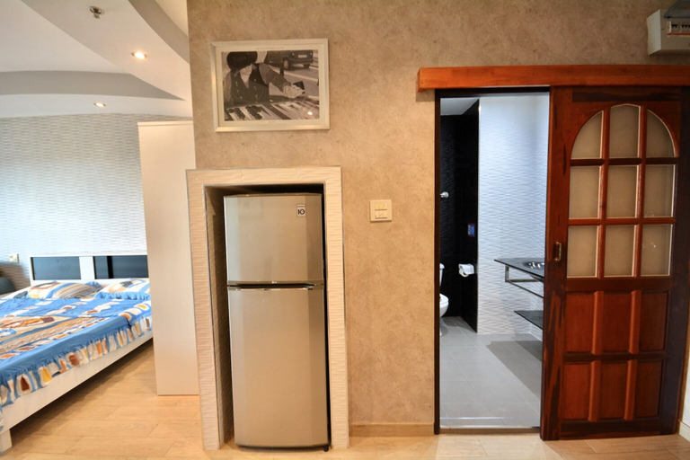 Room 5, Sea-view Studio With Large Balcony - Bright and Spacious, Pattaya