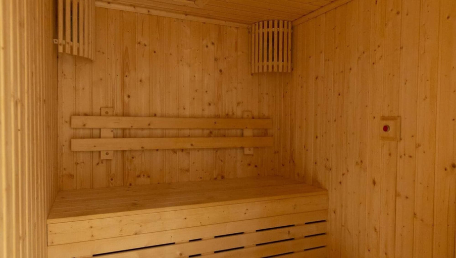 Sauna, Prime 1BR in Sukhumvit 11 Central#stylish#modern, Wattana