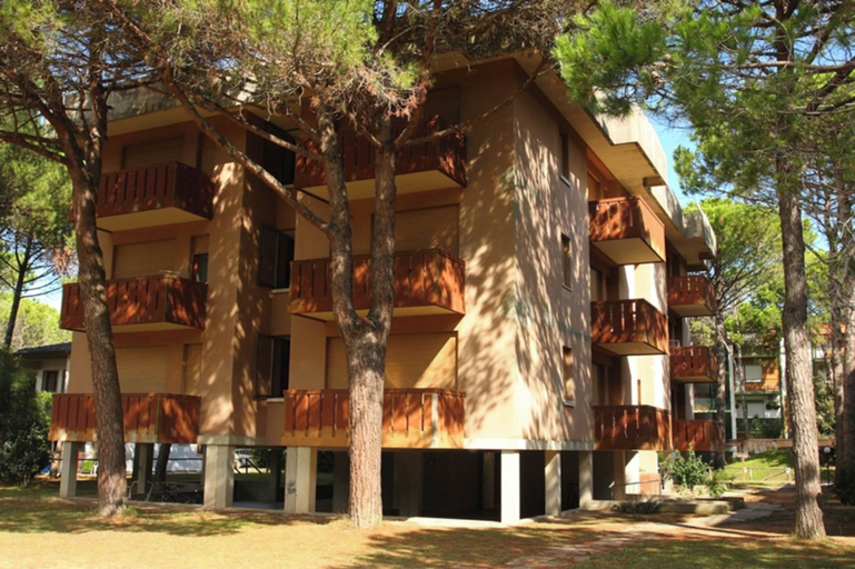 Exterior 2, Modern Flat With Terrace for Five Guests-beahost, Venezia