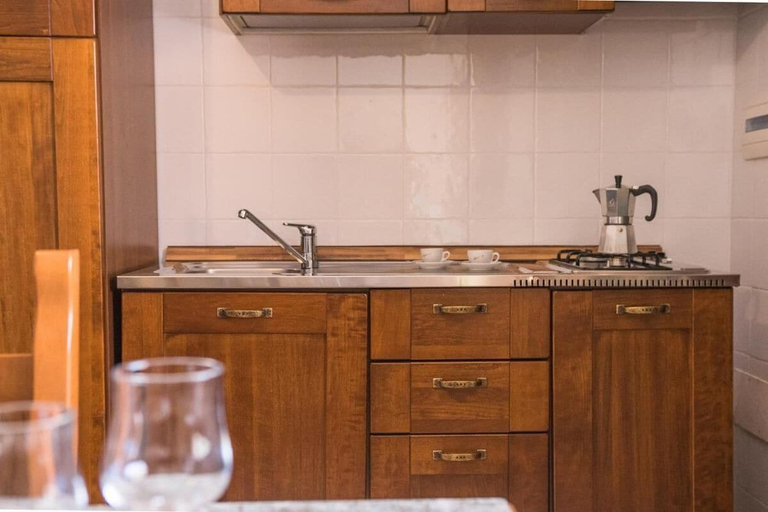 Private kitchen, Idyllic Residence Cala Viola !ne Bedroom Num1419, Nuoro