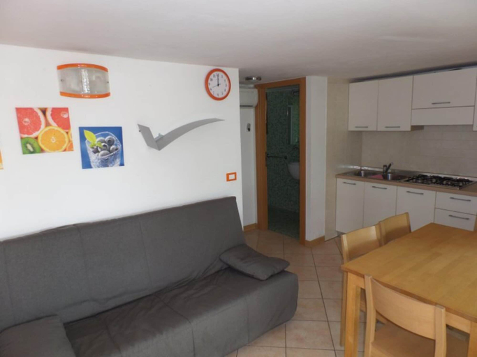 Living room 3, Seafront Flat With Covered Patio, Venezia