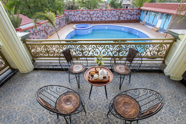 Outdoor dining 4, Alaya Stays Gold Palm Resort, Jaipur
