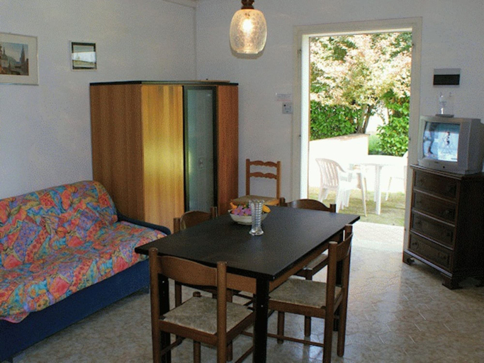 Others 5, Cozy Beachside Apartment With Fenced Garden, Udine