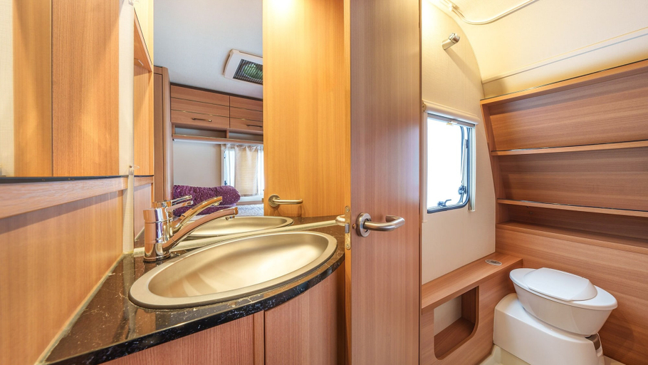 Bathroom 4, Gapyeong Captain Caravan Glamping, Gapyeong