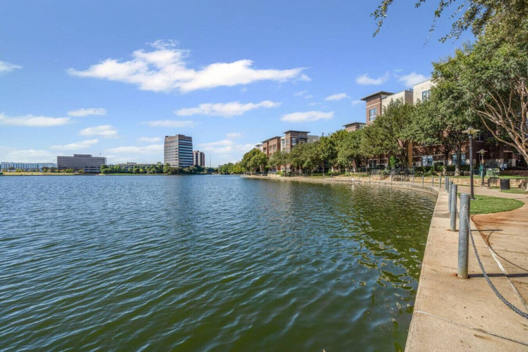 Interior 3, Relaxing 1BR Modern Home Getaway Perfect w/ Pool, Irving