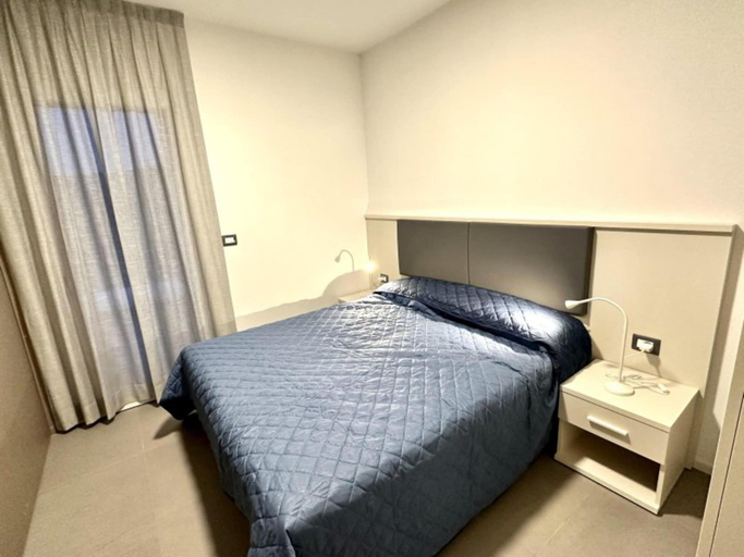 Room 2, Bibione Terme Apartment With Pool, Venezia