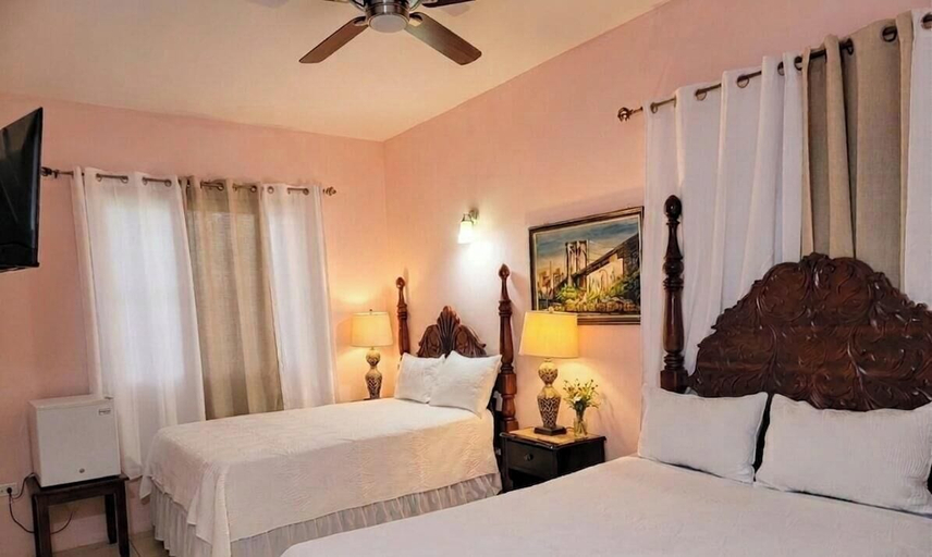 Bedroom 3, Dela de-Rose Guest House negril Jamaica