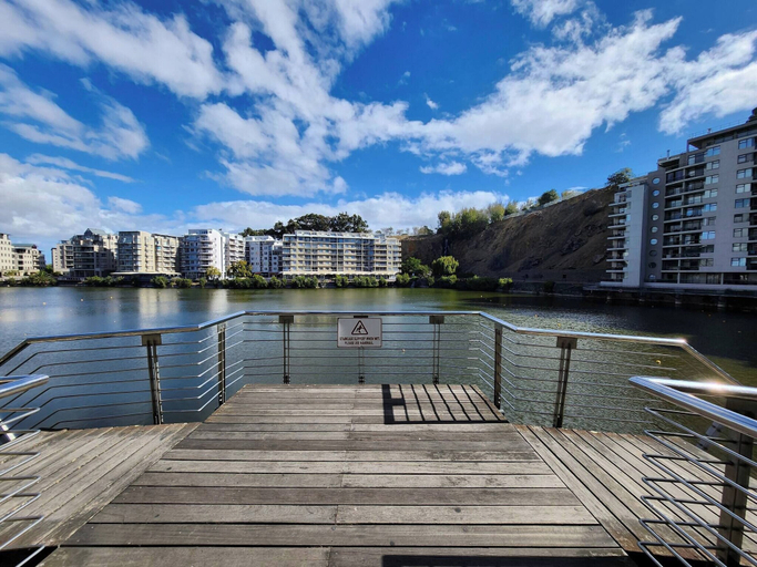 Property grounds 3, Modern Sleeps 2 Apartment Waterfall Views, City of Cape Town