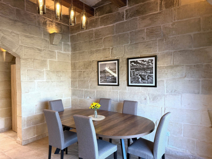 Dining 2, Farmhouse Razzett Girgor, Saint Paul's Bay