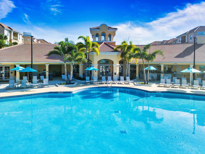 Exterior & Views, Aqua Kiss, Orange