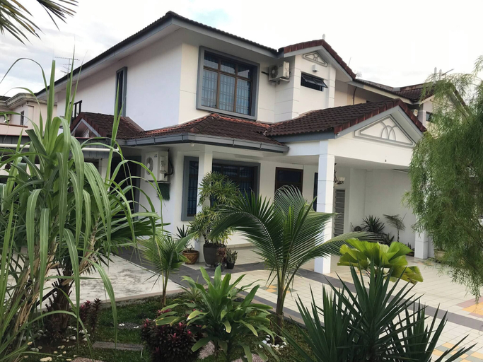 Exterior & Views, Spacious 4-bedroom House in Tebrau City, Johor Bahru, Johor Bahru