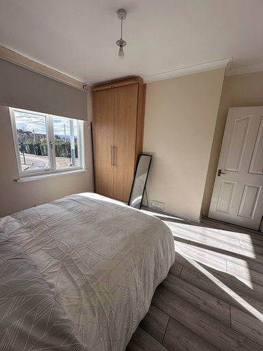 Room 4, Spacious 3-bed Home at the Heart of Sheffield S2, Sheffield