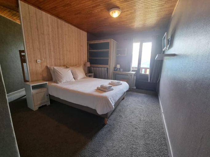 Room 2, Hotel Le beau Site, Isère