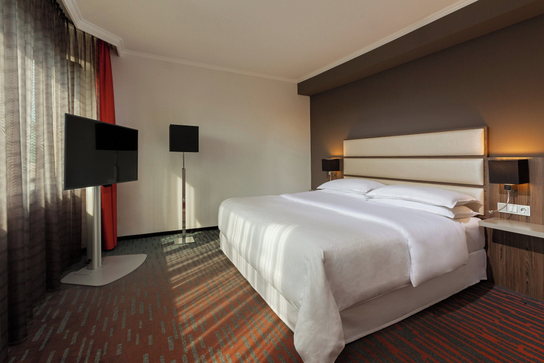 Bedroom 2, Sheraton Essen Hotel, Essen