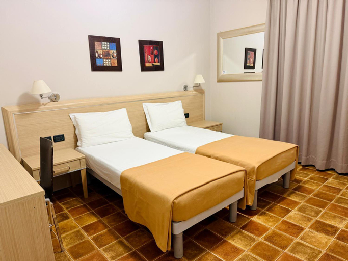 Others 4, HOTEL Monte Cimone, Trento