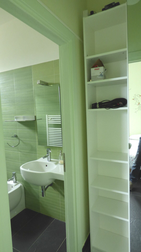 Bathroom 3, Room-etna Holiday Home Studio Glicine, Catania