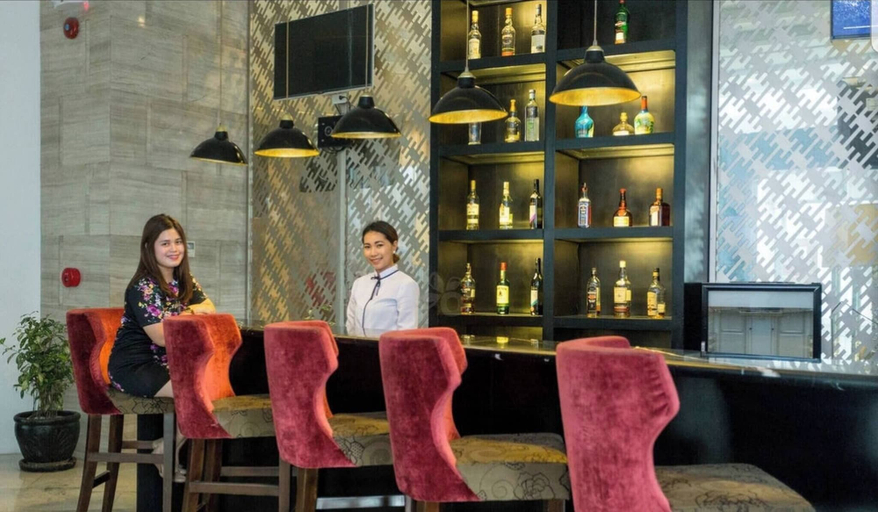Bar (on property) 2, 100m to Walking st, Clubs ,bars & Restau, Angeles City