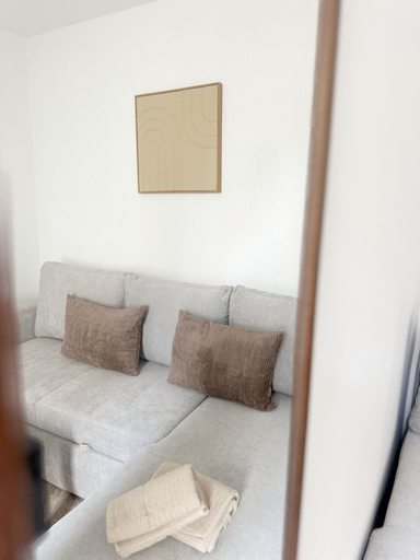 Room 2, Charming Studio Steps from City Center, Oost-Vlaanderen