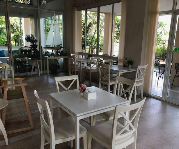 Food & Drinks 5, The Terrace Hotel, Muang Nakhon Si Thammarat